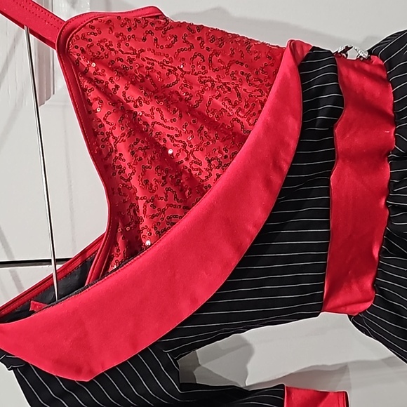 Dance costume - Picture 4 of 6